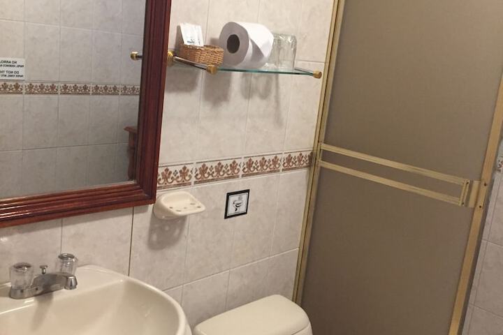 Room 51 of 65