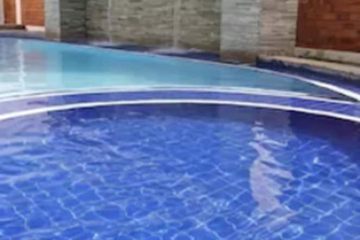 Pool 44 of 65