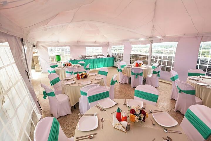 Ballroom/Hall 28 of 35