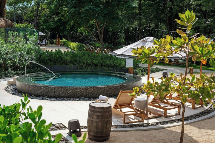 Pool 138 of 252