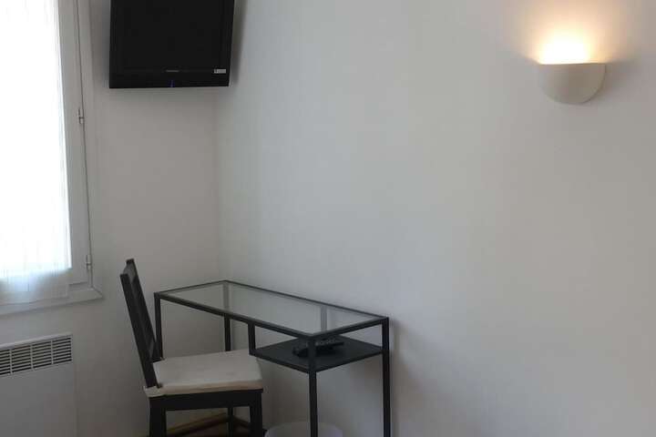 Room 17 of 43