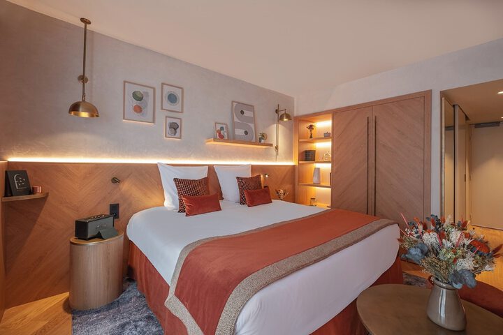 Room 37 of 205