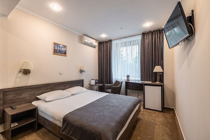 Room 10 of 55