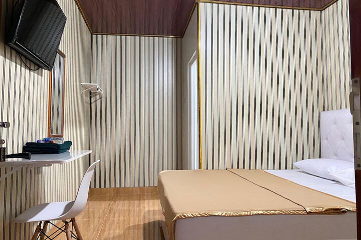 Room 20 of 34