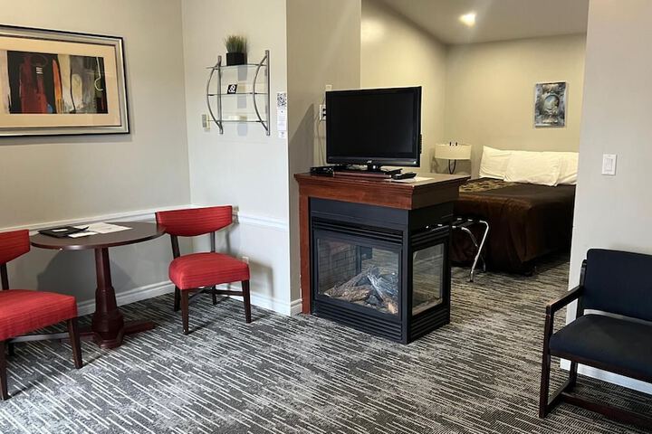 Room 5 of 60
