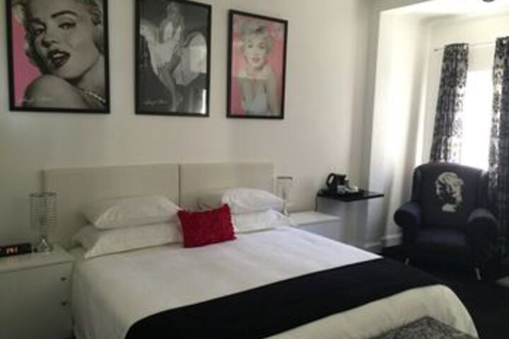 Room 22 of 46