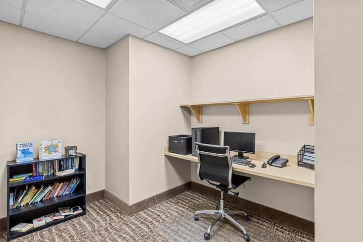 Business Center 78 of 83