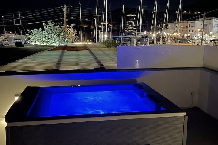 Hot Tub 156 of 283