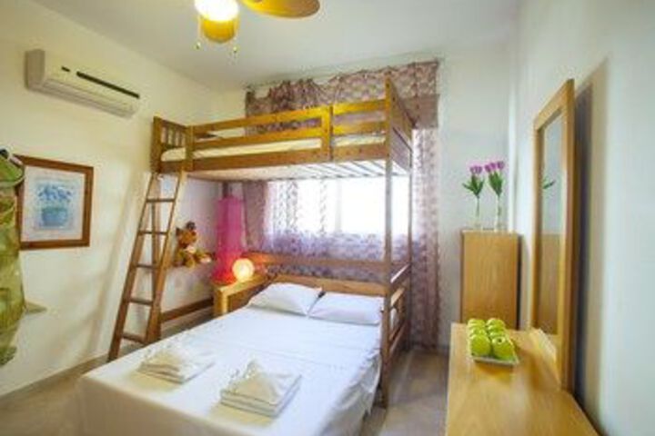 Room 5 of 21
