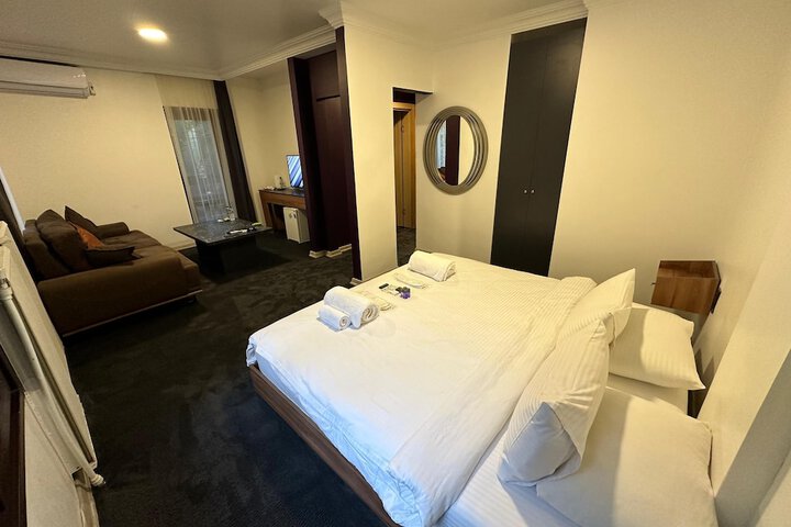 Room 67 of 104