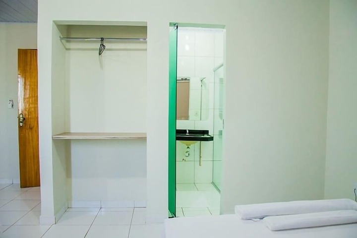Room 5 of 16