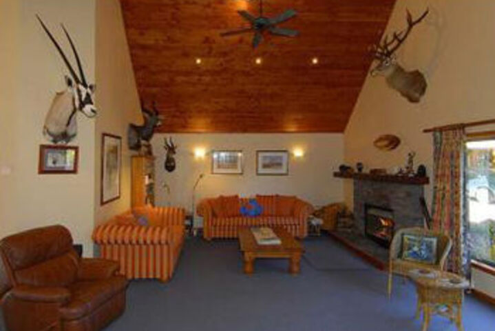 Room 2 of 5