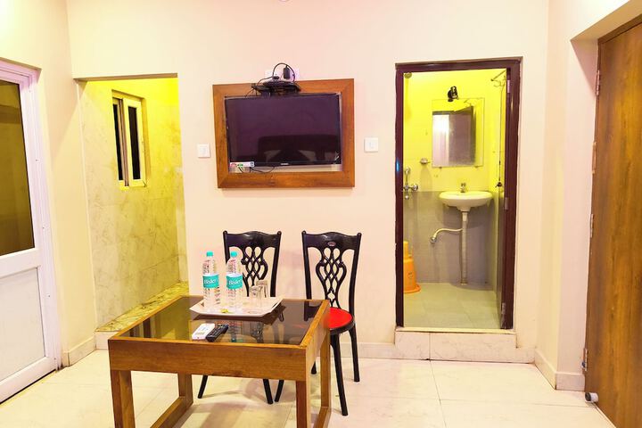 Room 4 of 7