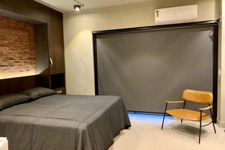 Room 4 of 34