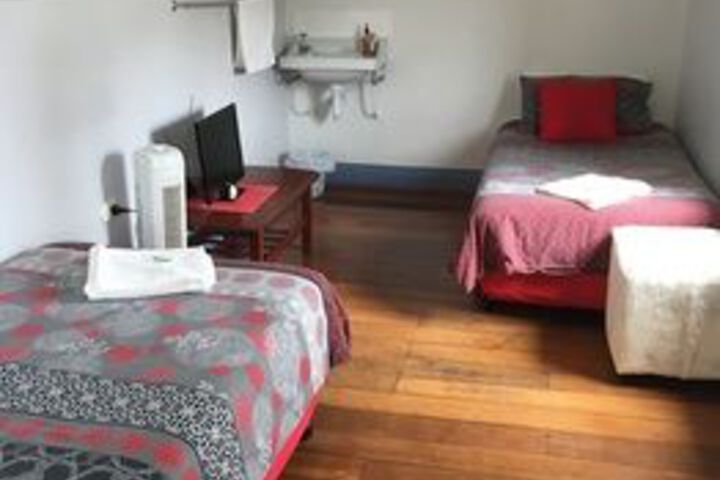 Room 9 of 26
