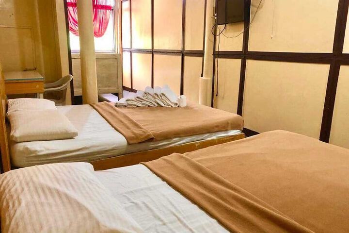 Room 11 of 24