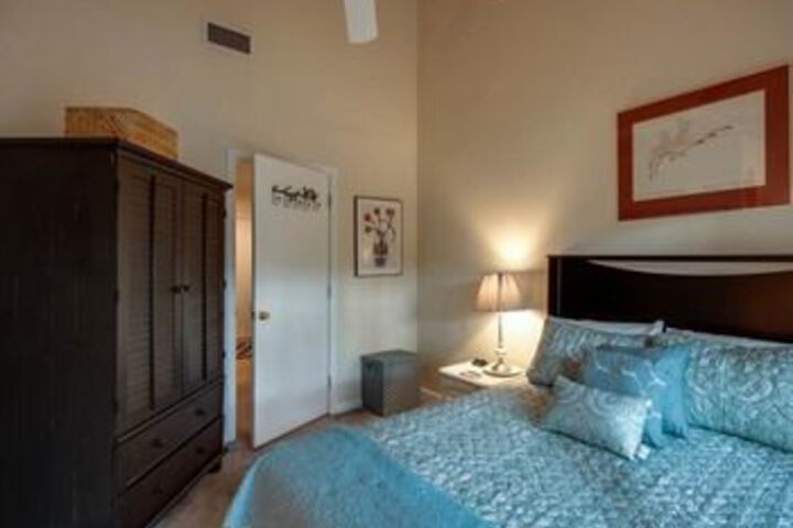 Room 16 of 44