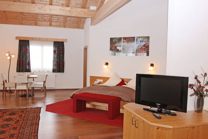 Room 5 of 70