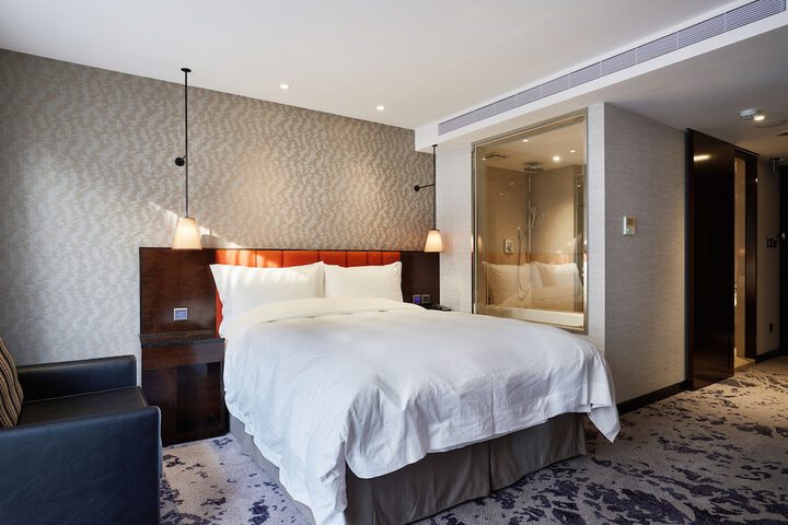 Room 18 of 41