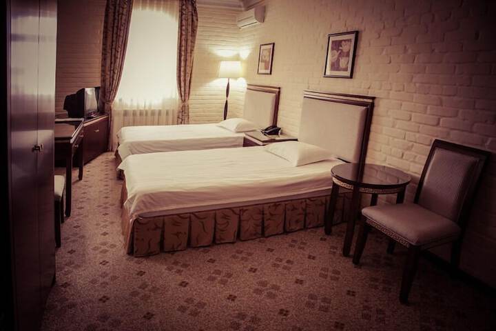 Room 23 of 66