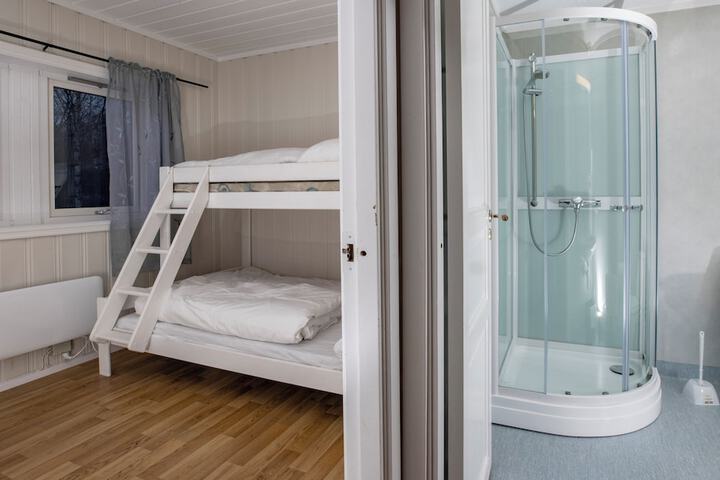 Room 6 of 46