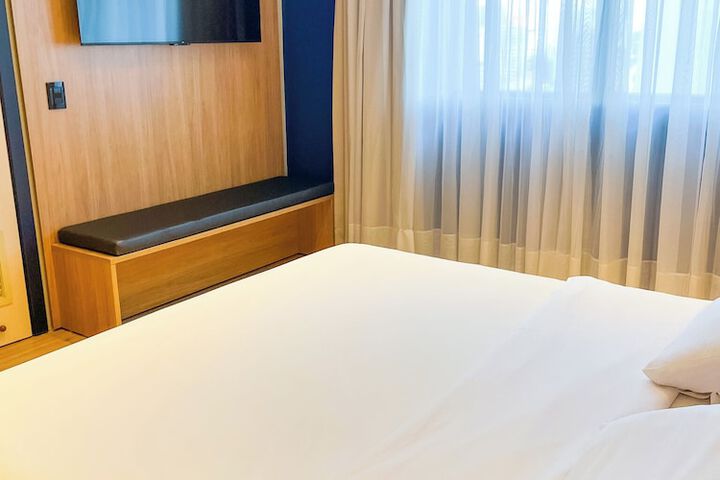Room 21 of 79