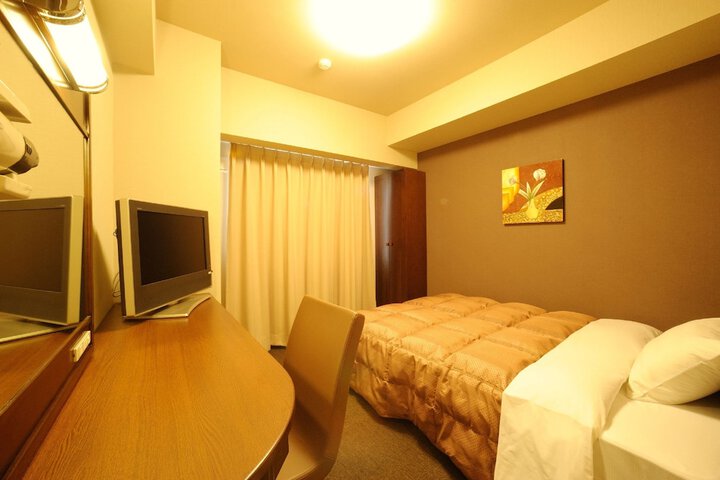 Room 5 of 29