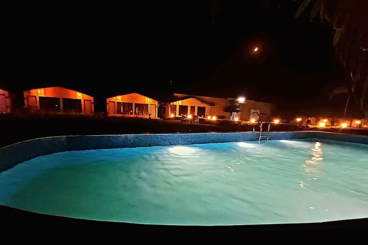Pool 42 of 94