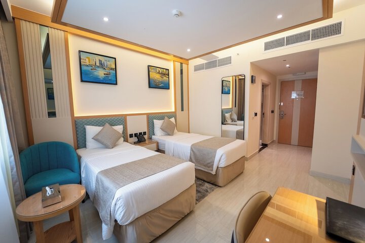 Room 5 of 42