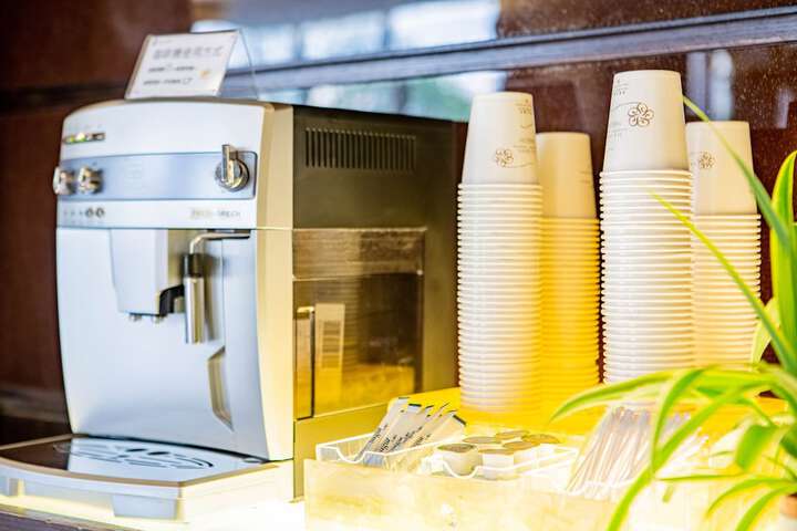 Breakfast/Coffee Service 39 of 51