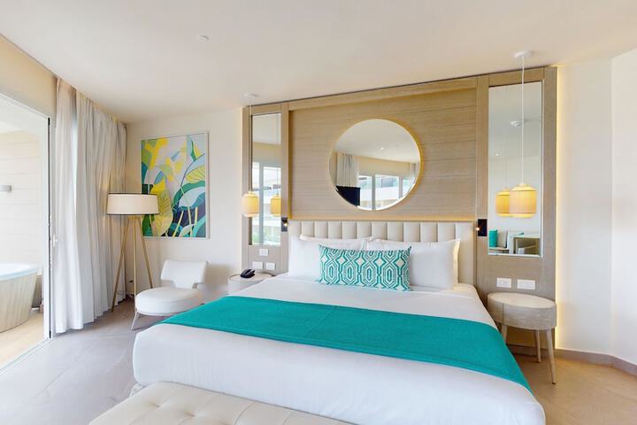 Room 34 of 271