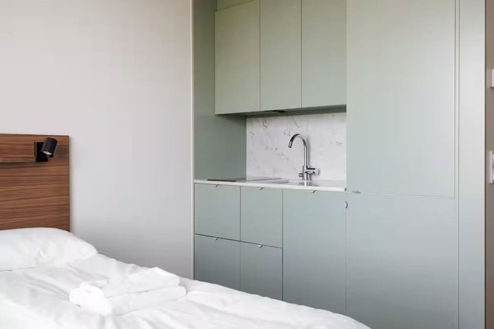 Room 90 of 162