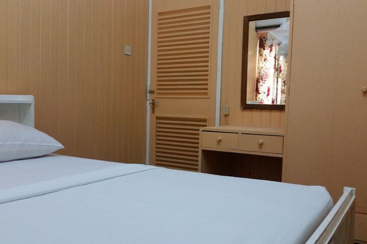 Room 12 of 46