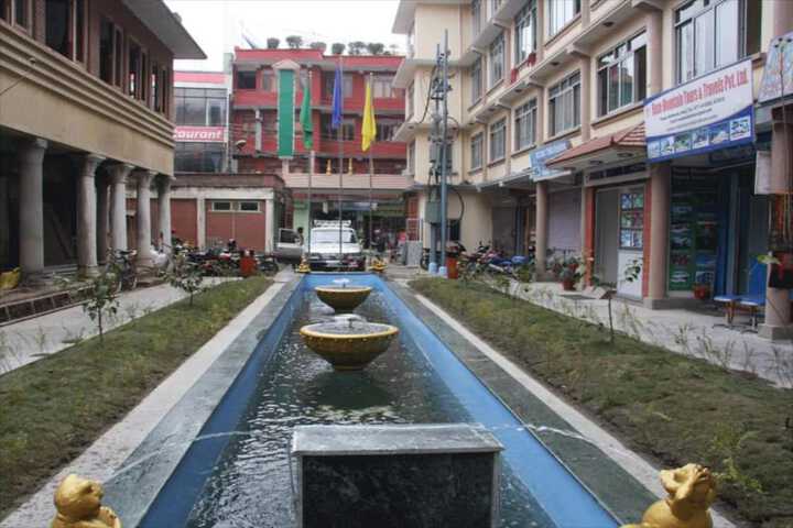 Hotel Exterior 8 of 10