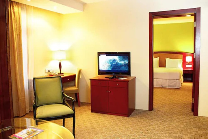 Room 19 of 60