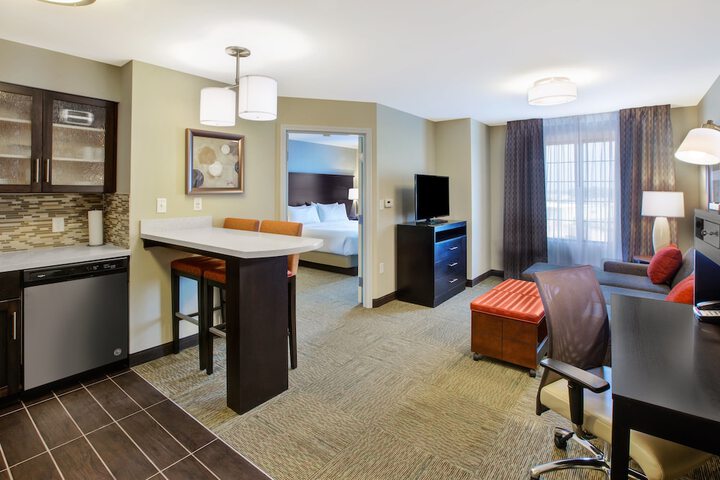 1 Queen Studio Suite (10 of 26)
