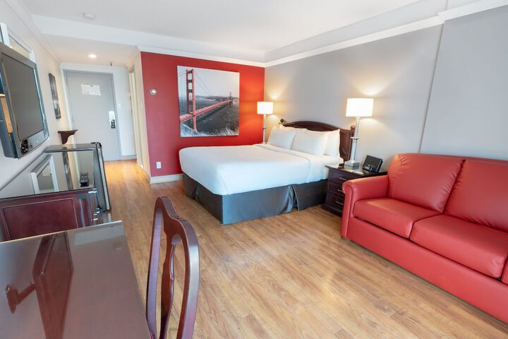 Room 43 of 132