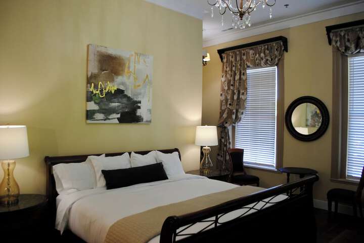 Room 11 of 28