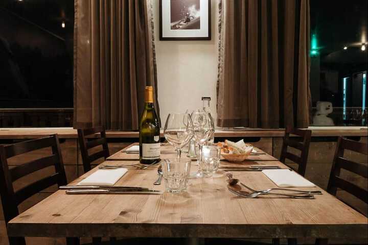 Dining 32 of 57
