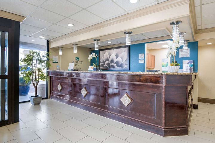 Entrance & Lobby