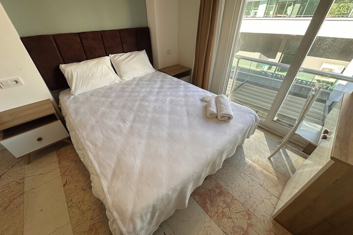 Room 28 of 171