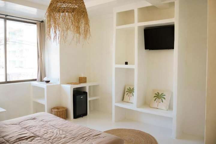 Room 14 of 27