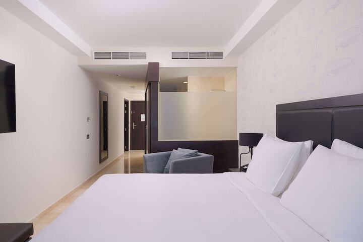Room 25 of 262