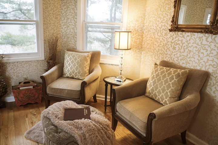 Room 27 of 87