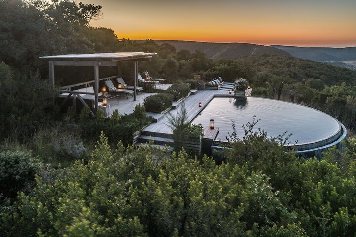 Hotel with Pool