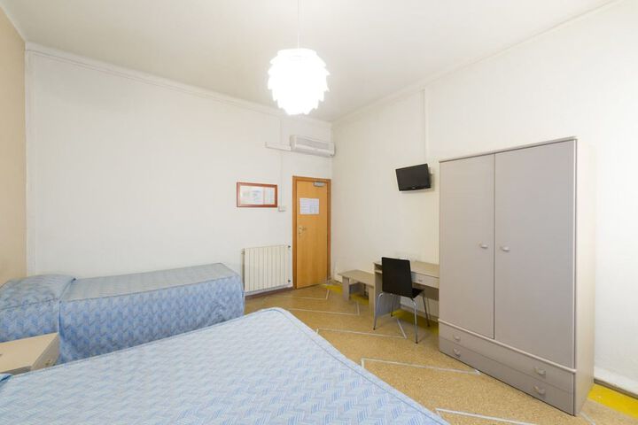 Room 27 of 36
