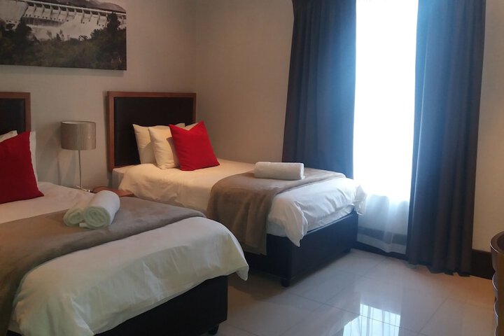 Room 6 of 34