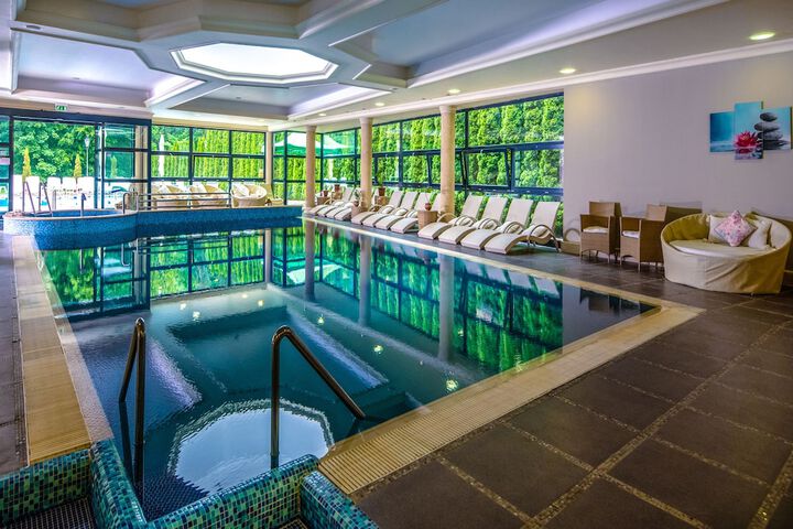 Pool 64 of 115