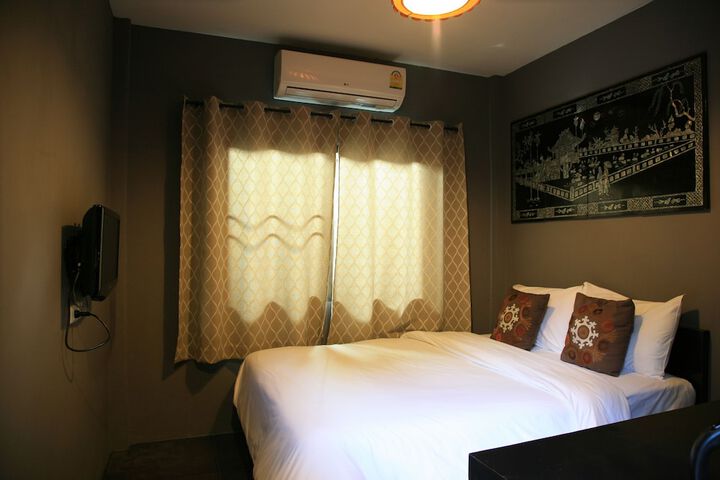 Room 16 of 65