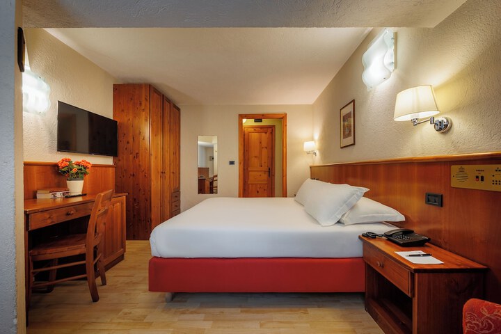 Room 30 of 111